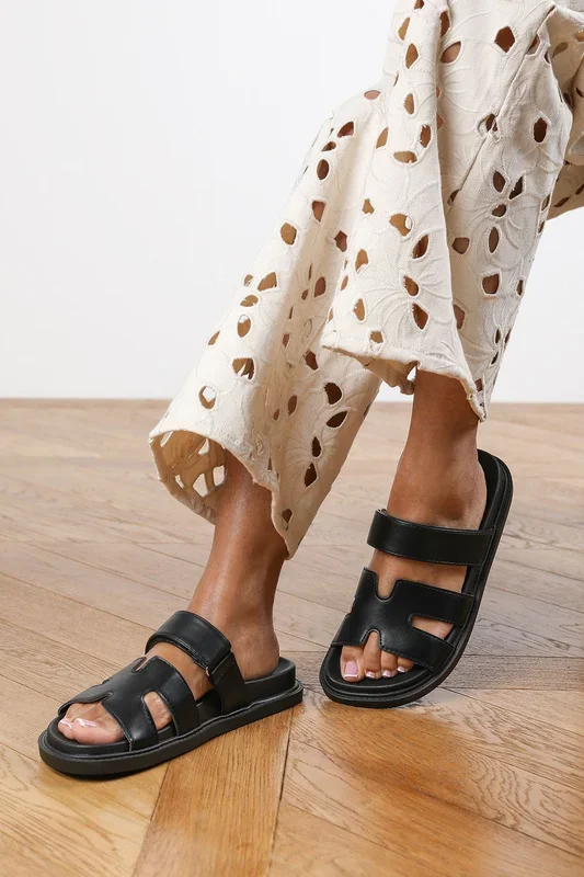 ‘Alana’ Chunky Link Detail Strap Sandal