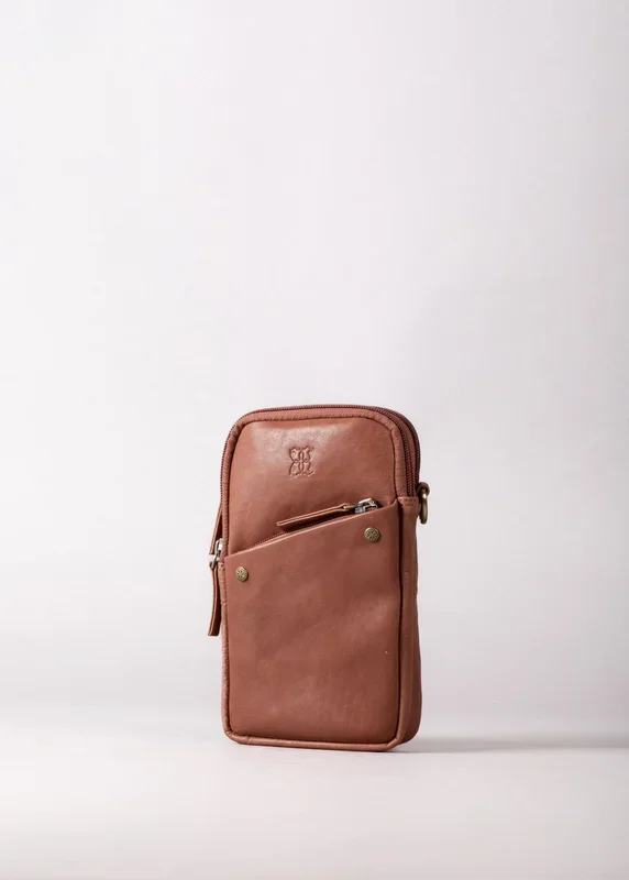 ‘Harstone’ Leather Travel Bag