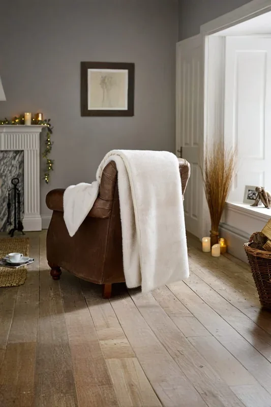 Ashford Supersoft Faux Fur Throw – 130 x 180cm Extra Warm Blanket