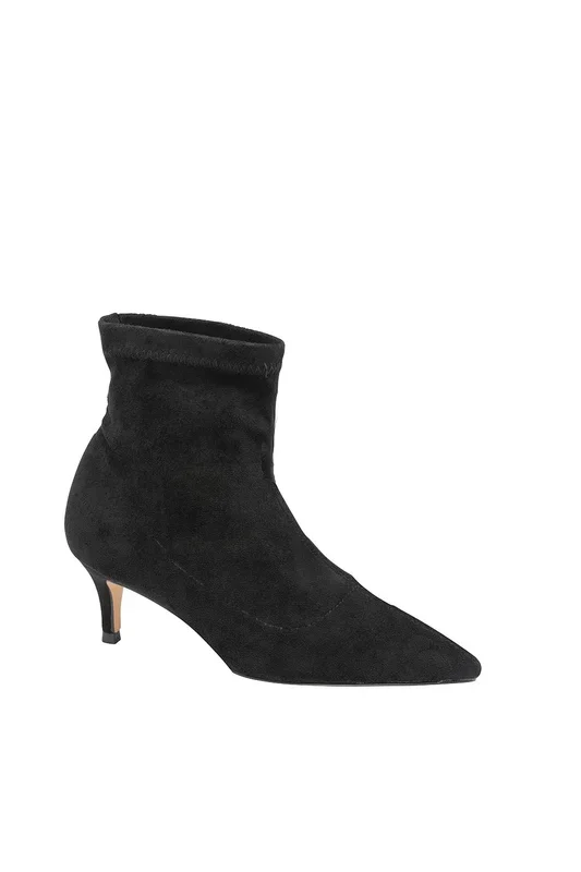 Black ‘Madruga’ Pointed-Toe Sock-Boots