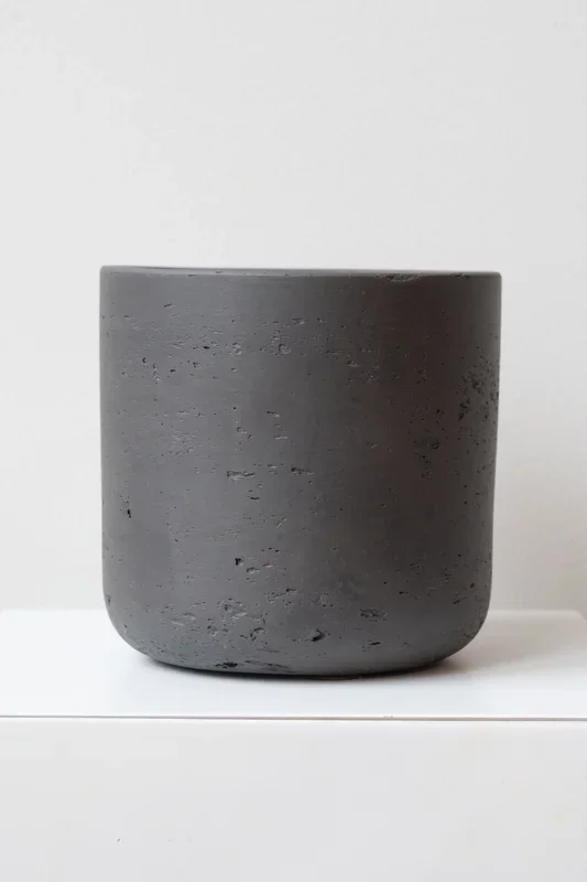 Charlie Pot Black Washed Small