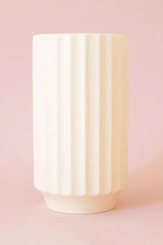 Monroe Vase Vintage White